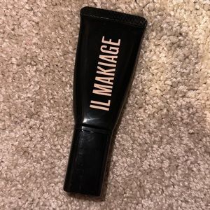 iL makiage foundation color 010